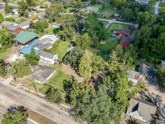 2413 E Crosstimbers Street, Houston, TX 77093