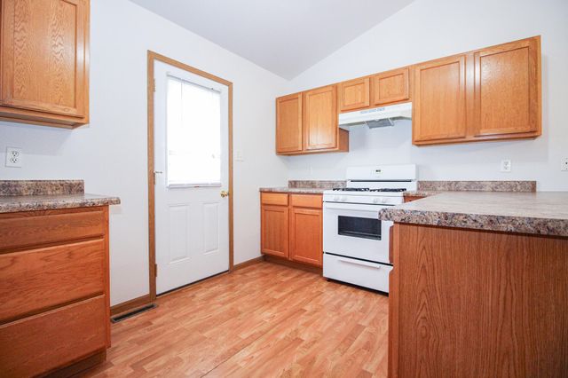 1709 Daisy Street SE, Demotte, IN 46310