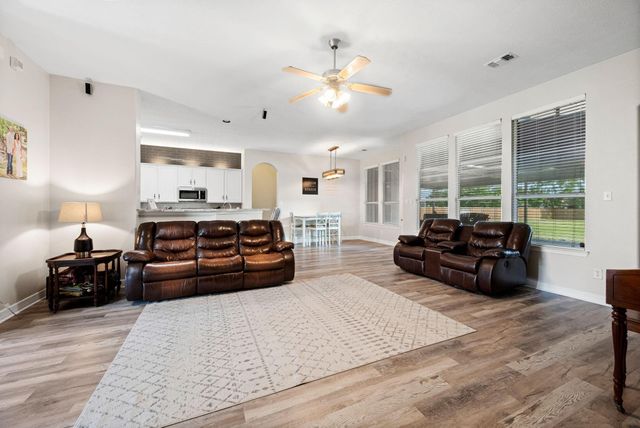 2010 Caroline Avenue, Baytown, TX 77523