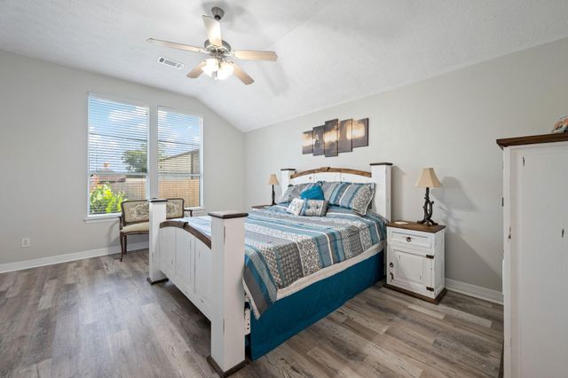 2010 Caroline Avenue, Baytown, TX 77523