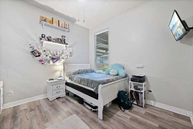 2010 Caroline Avenue, Baytown, TX 77523