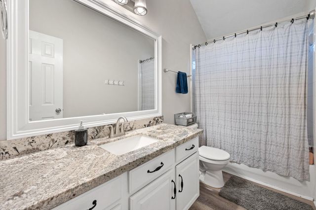 2010 Caroline Avenue, Baytown, TX 77523