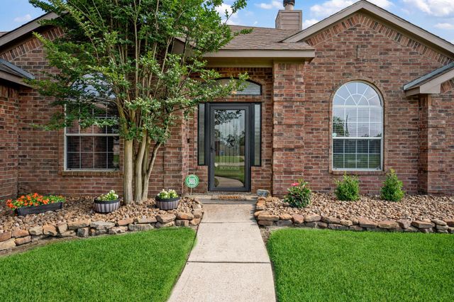 2010 Caroline Avenue, Baytown, TX 77523