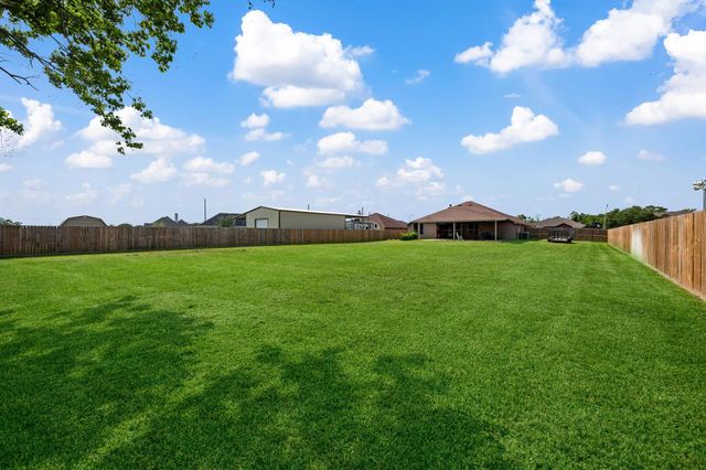 2010 Caroline Avenue, Baytown, TX 77523