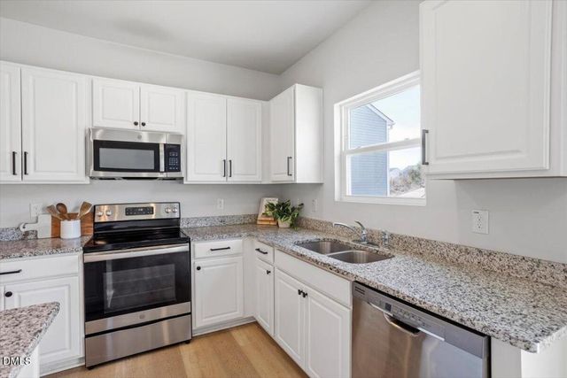 924 Peninsula Place, Knightdale, NC 27545