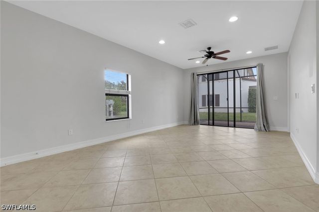 7738 Bristol CIR, Naples, FL 34120