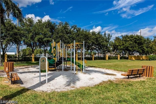 7738 Bristol CIR, Naples, FL 34120