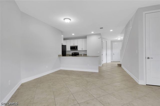 7738 Bristol CIR, Naples, FL 34120