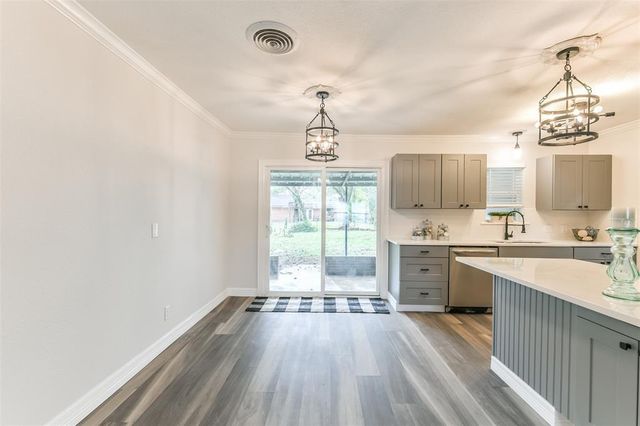 1309 W Lang Street, Alvin, TX 77511