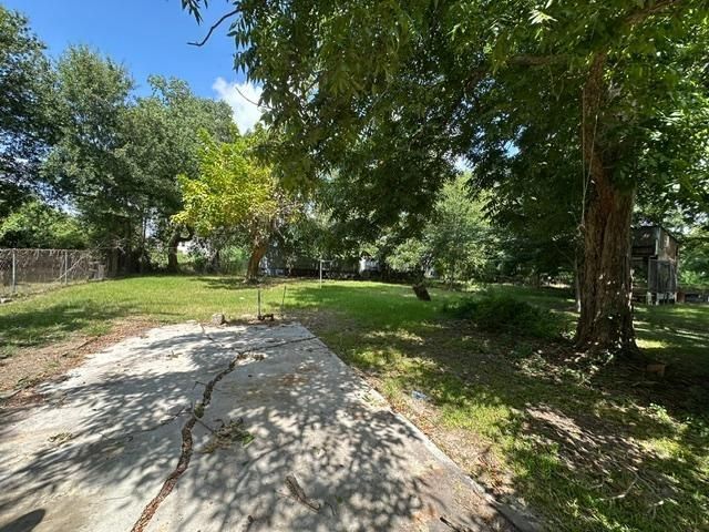 4421 Leffingwell Street, Houston, TX 77026