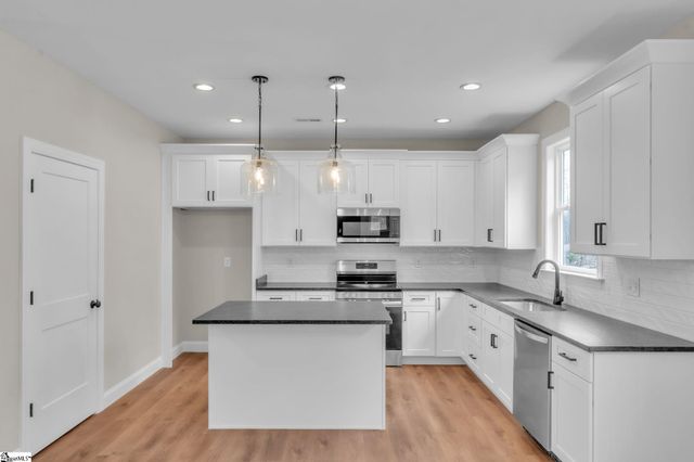 522 Stewart Hill Court, Taylors, SC 29687