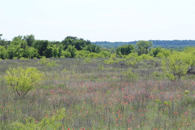 2077 B Shawver Road, Perrin, TX 76486