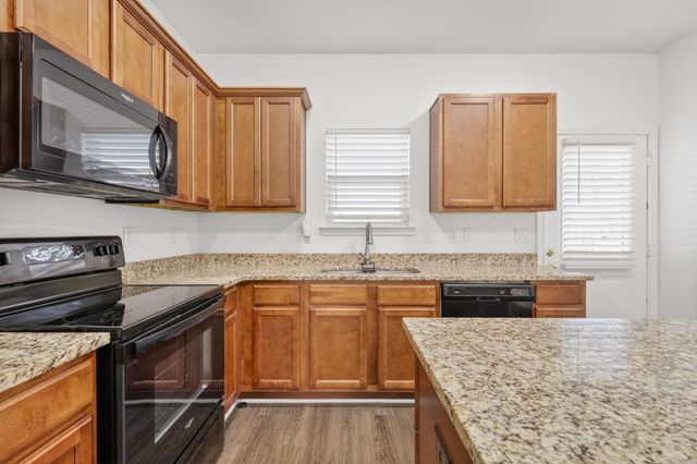 147 Ofner Dr, La Vergne, TN 37086