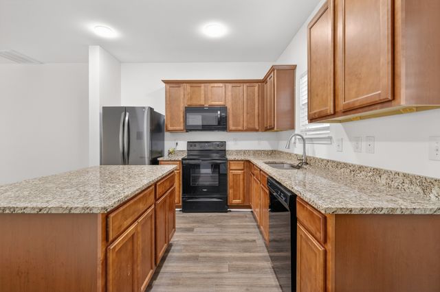 147 Ofner Dr, La Vergne, TN 37086