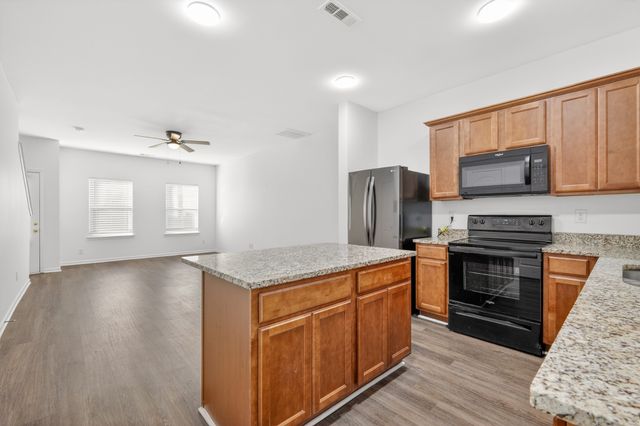 147 Ofner Dr, La Vergne, TN 37086