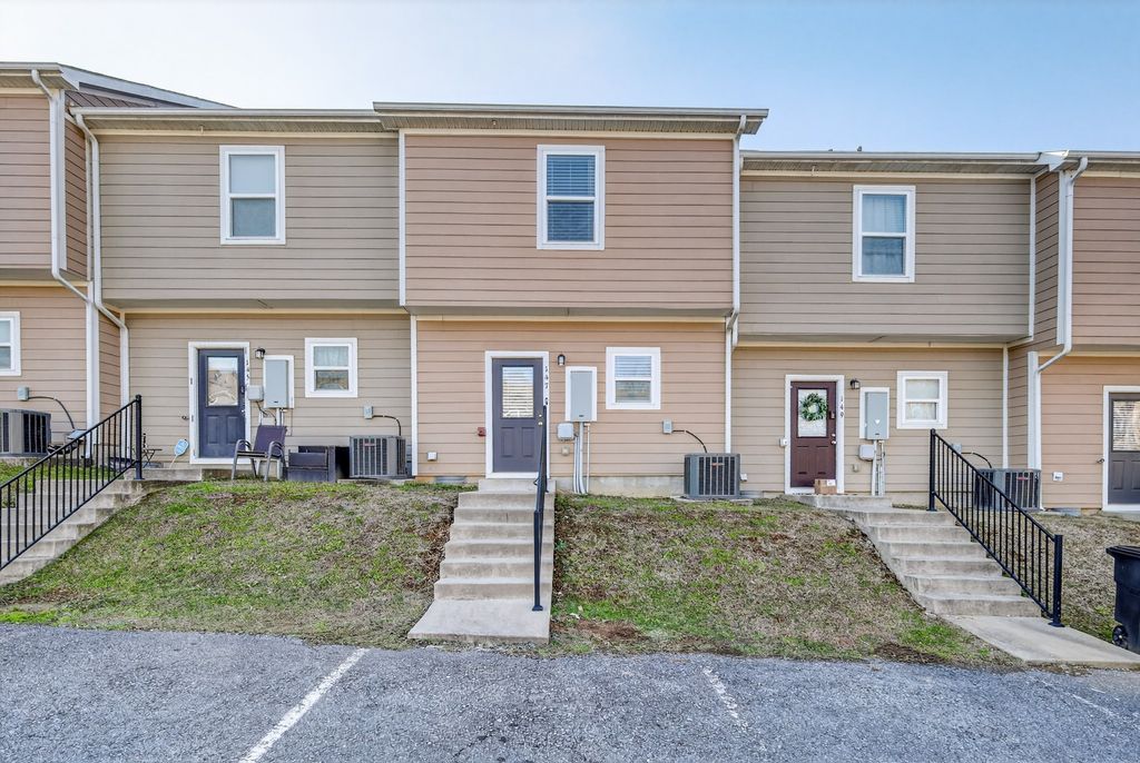 147 Ofner Dr, La Vergne, TN 37086