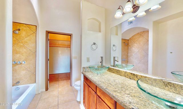 886 Oaxaca Court, Rio Rico, AZ 85648