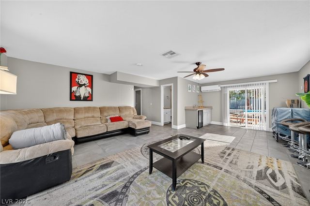 3001 Merritt Avenue, Las Vegas, NV 89102
