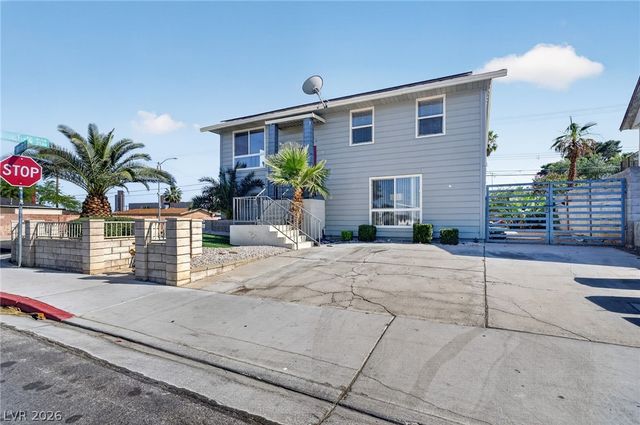 3001 Merritt Avenue, Las Vegas, NV 89102