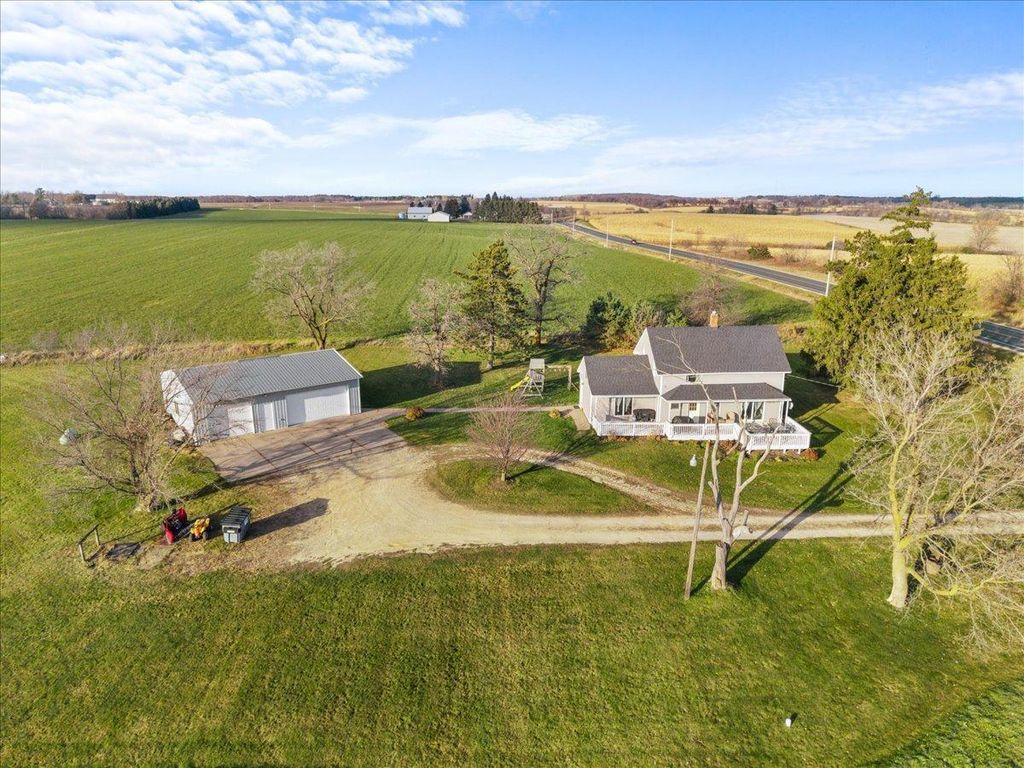 342 County Road T, Pleasant Valley Twp, WI 54002