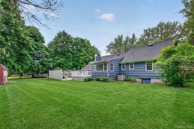 21 Saddle Ridge Drive, Hopewell Junction, NY 12533