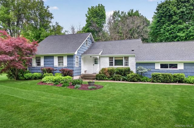 21 Saddle Ridge Drive, Hopewell Junction, NY 12533