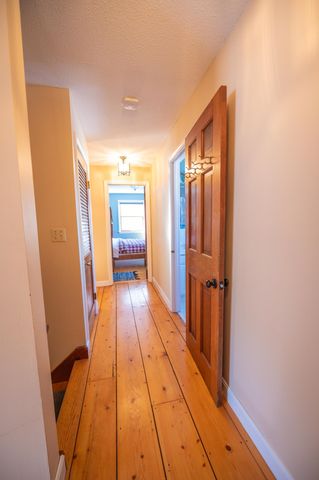 32 Old Town Road, Dover, VT 05356