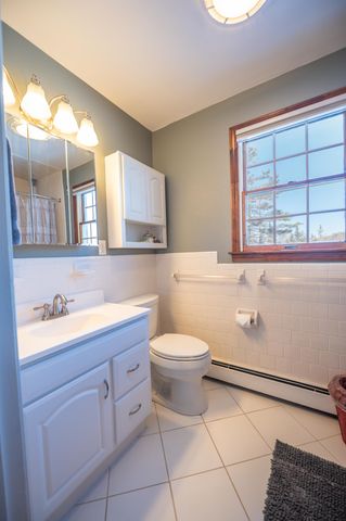 32 Old Town Road, Dover, VT 05356