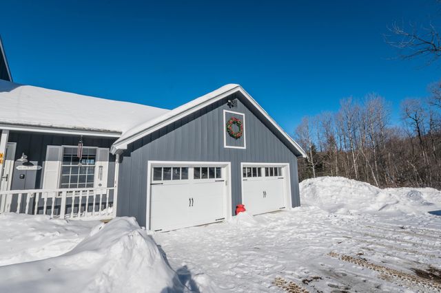 32 Old Town Road, Dover, VT 05356