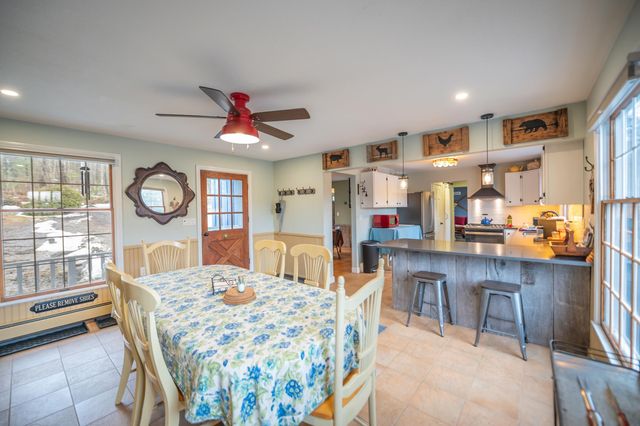 32 Old Town Road, Dover, VT 05356