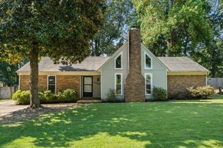 1068 VERLINGTON DR, Collierville, TN 38017