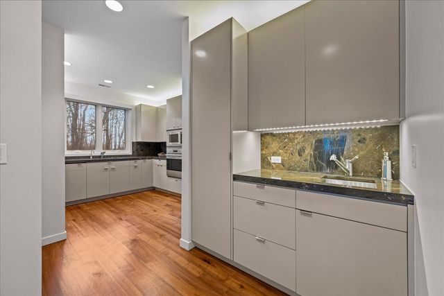 1643 Sylvester Place, Highland Park, IL 60035