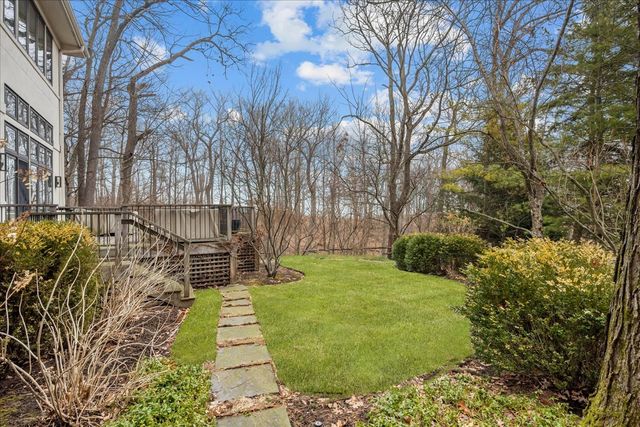1643 Sylvester Place, Highland Park, IL 60035