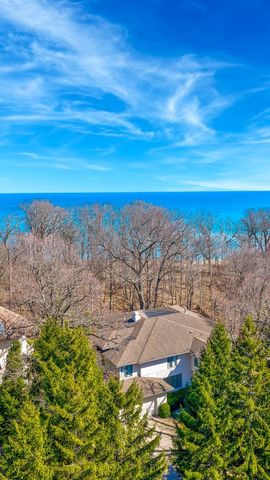1643 Sylvester Place, Highland Park, IL 60035