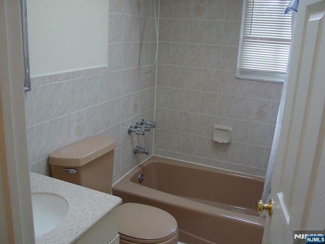 440 Brinkerhoff Avenue A, Fort Lee, NJ 07024