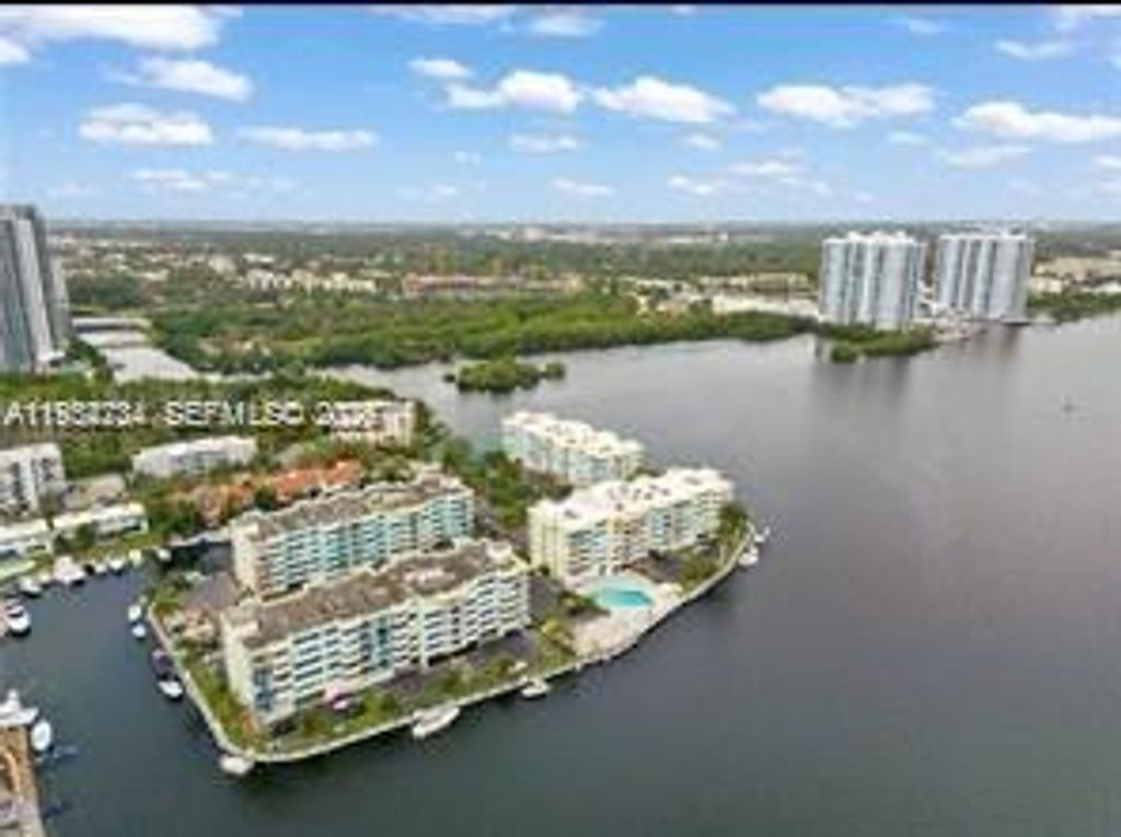 16546 NE 26th Ave 4J, North Miami Beach, FL 33160