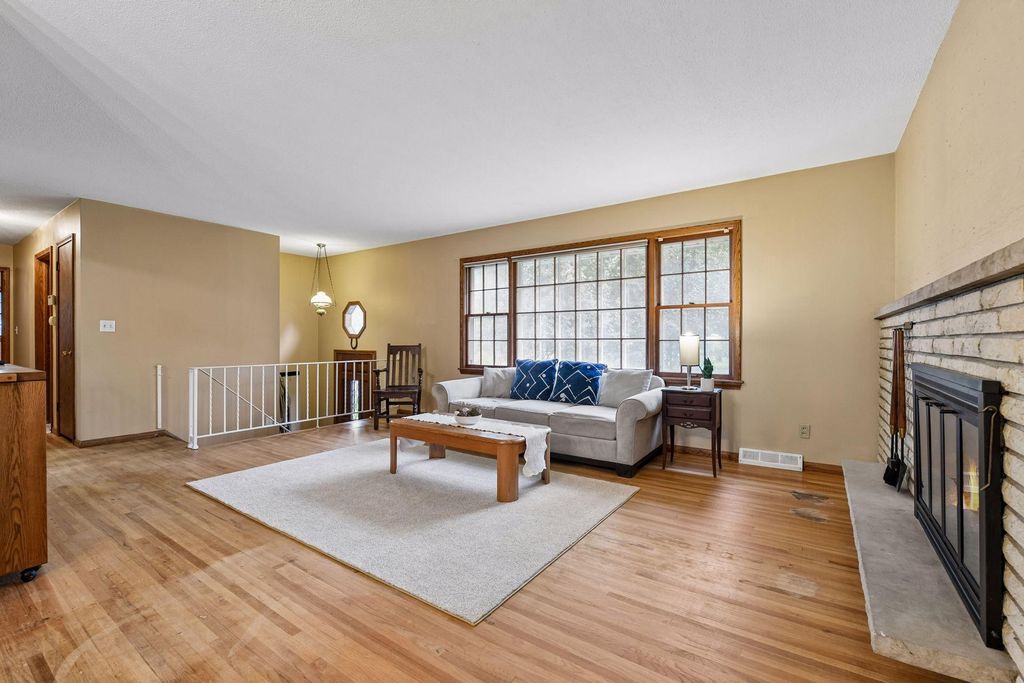 5603 Woodland Road, Minnetonka, MN 55345 — photo 3