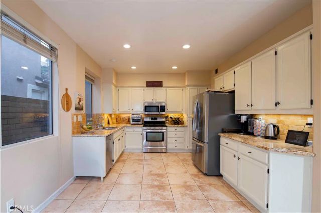 6755 Cowboy Street, Simi Valley, CA 93063