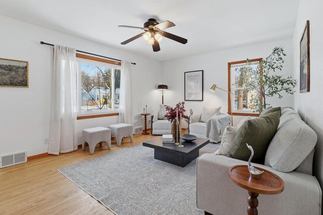 835 E Holt AVENUE, Milwaukee, WI 53207