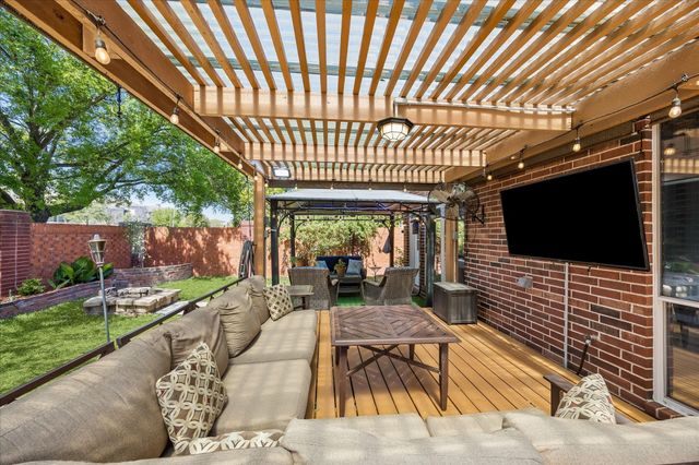 9411 Comstock Meadows Drive, Houston, TX 77095