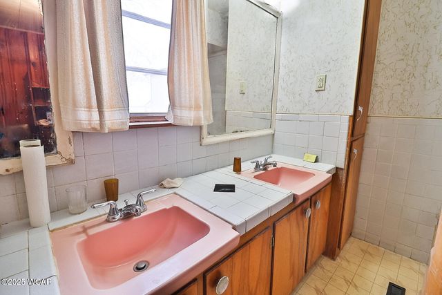 2105 Dutch Hollow Road, Lima, OH 45807