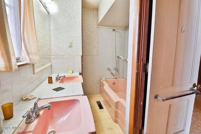 2105 Dutch Hollow Road, Lima, OH 45807