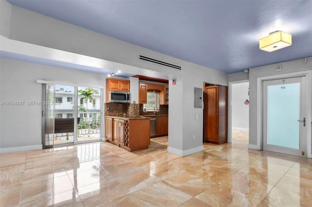 1820 James Avenue 2F, Miami Beach, FL 33139