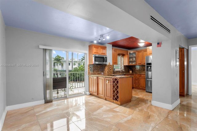 1820 James Avenue 2F, Miami Beach, FL 33139