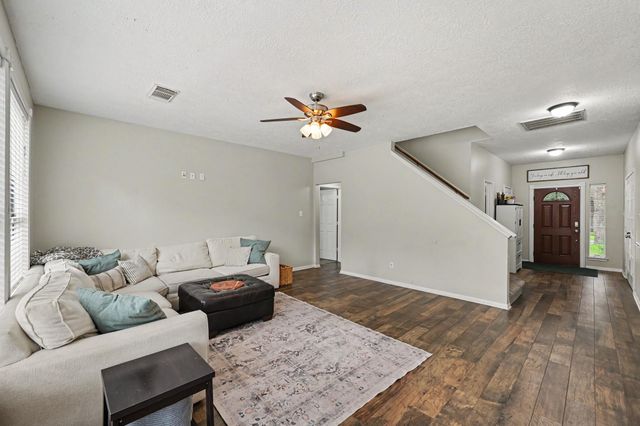 31535 Crestwood Park, Conroe, TX 77385