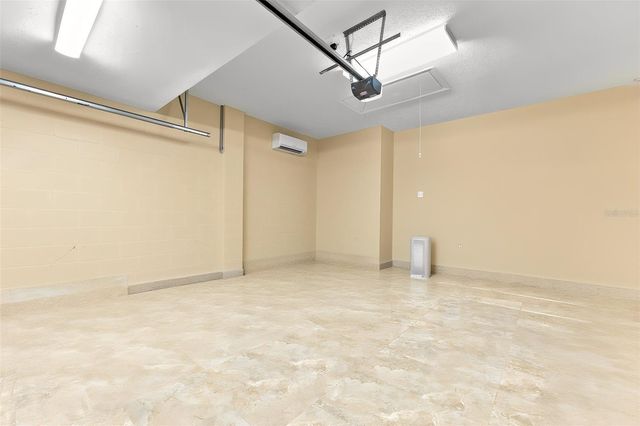 514 GREG STREET, Valrico, FL 33594