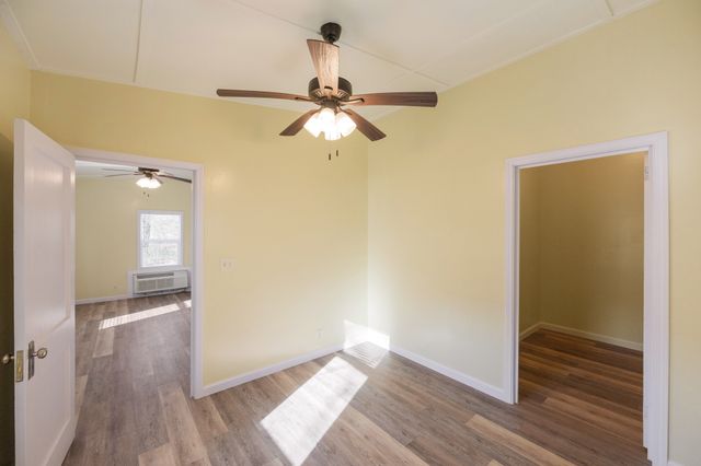 6450 Three Way Rd, Decaturville, TN 38329