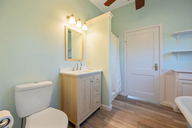 6450 Three Way Rd, Decaturville, TN 38329