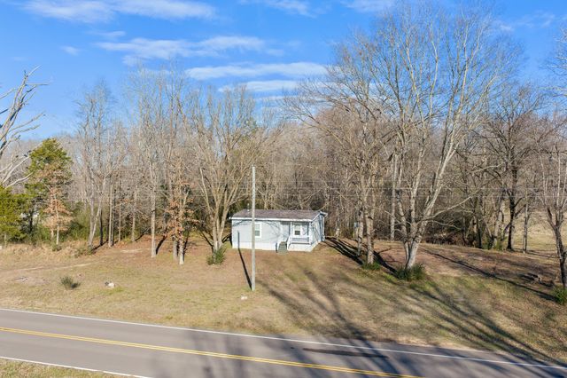 6450 Three Way Rd, Decaturville, TN 38329