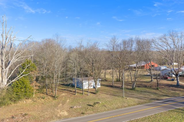6450 Three Way Rd, Decaturville, TN 38329